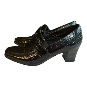 Life Stride Suspend Too Black Shiny/Patent Heel Size 7.5 Faux Snake Pattern.